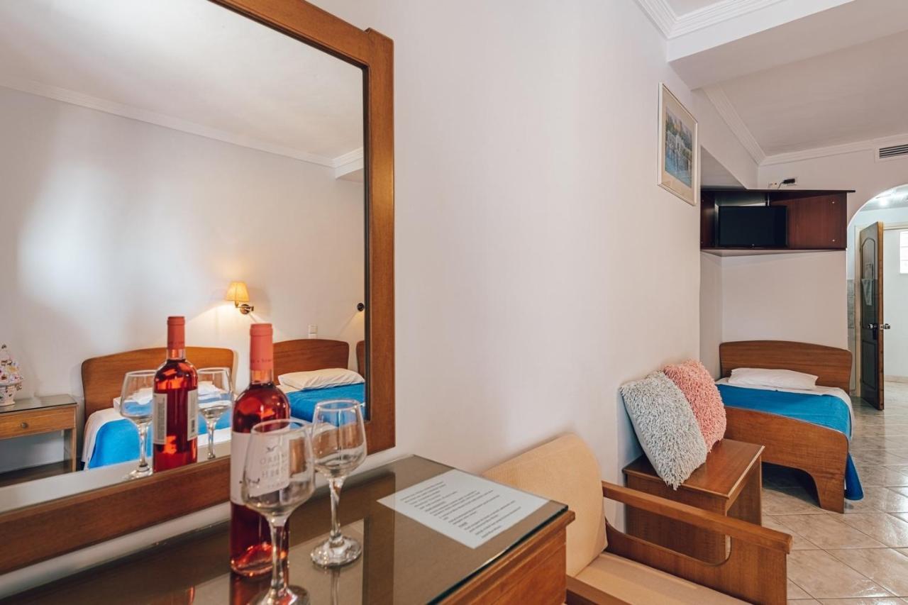 Bluewaves Aparthotel ลากานาส ภายนอก รูปภาพ