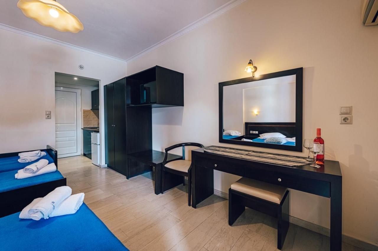 Bluewaves Aparthotel ลากานาส ภายนอก รูปภาพ
