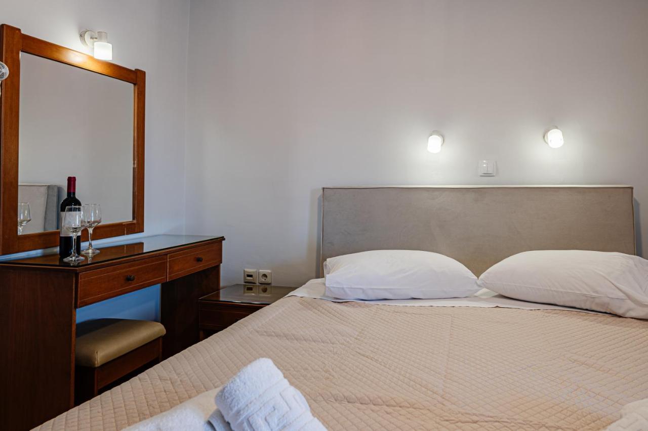 Bluewaves Aparthotel ลากานาส ภายนอก รูปภาพ