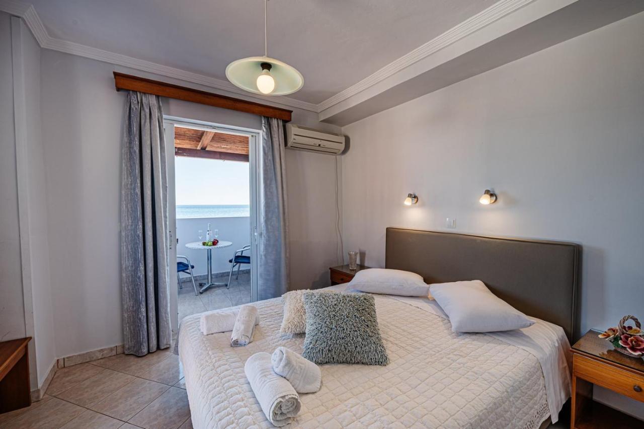 Bluewaves Aparthotel ลากานาส ภายนอก รูปภาพ